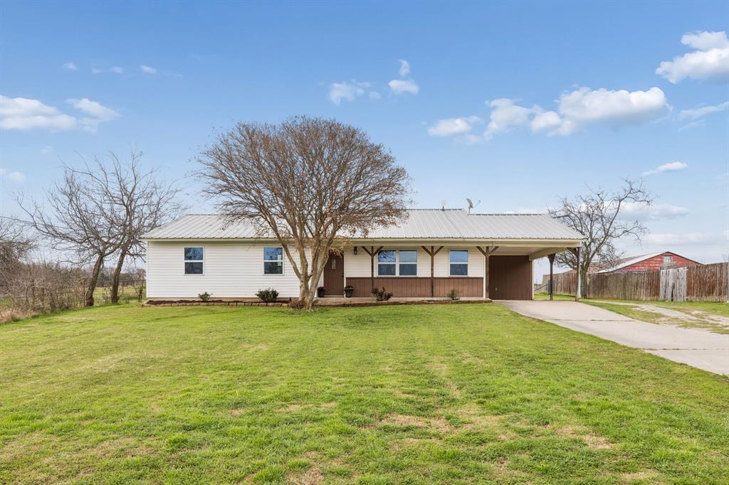 1087 County Road 2395 Property Photo 1