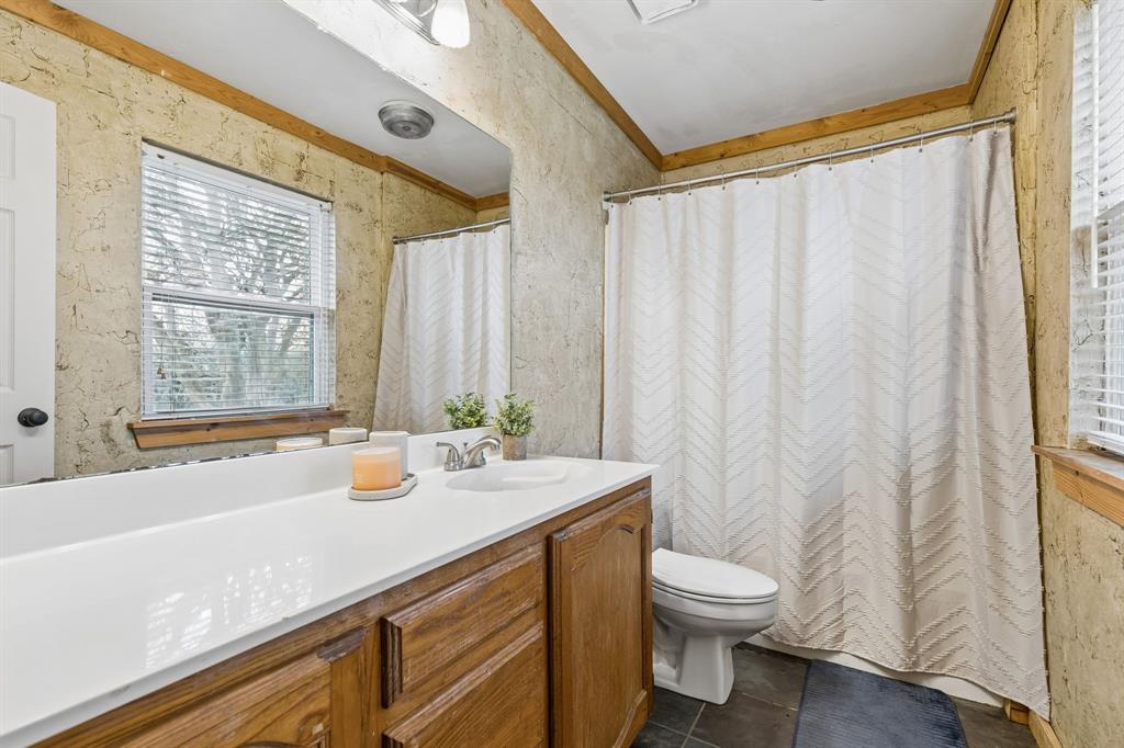 1087 County Road 2395 Property Photo 14