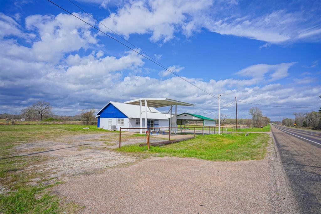 11833 Highway 90 Property Photo 4