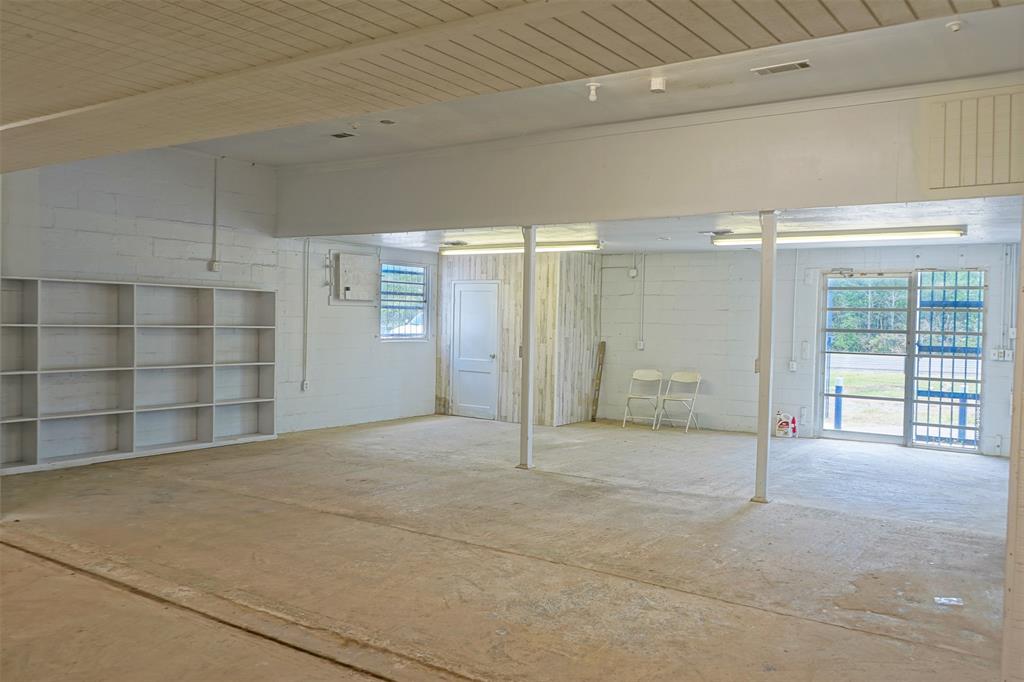 11833 Highway 90 Property Photo 7