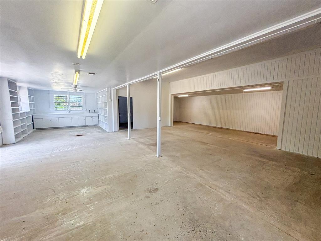 11833 Highway 90 Property Photo 8