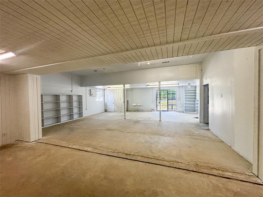 11833 Highway 90 Property Photo 9