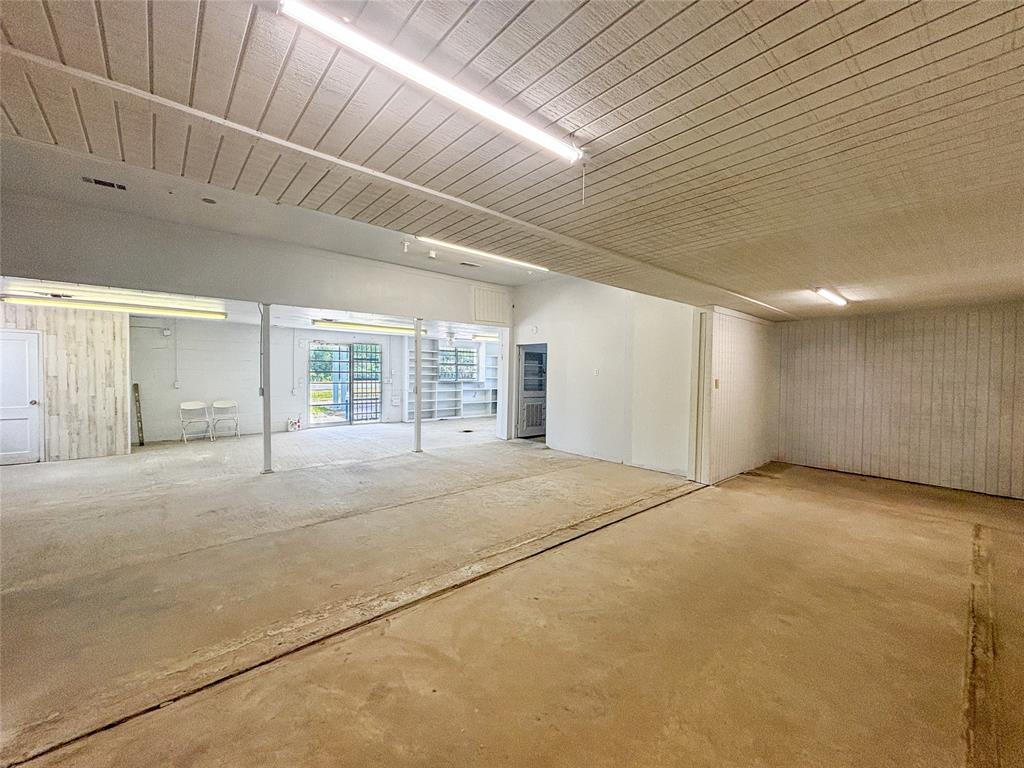 11833 Highway 90 Property Photo 10