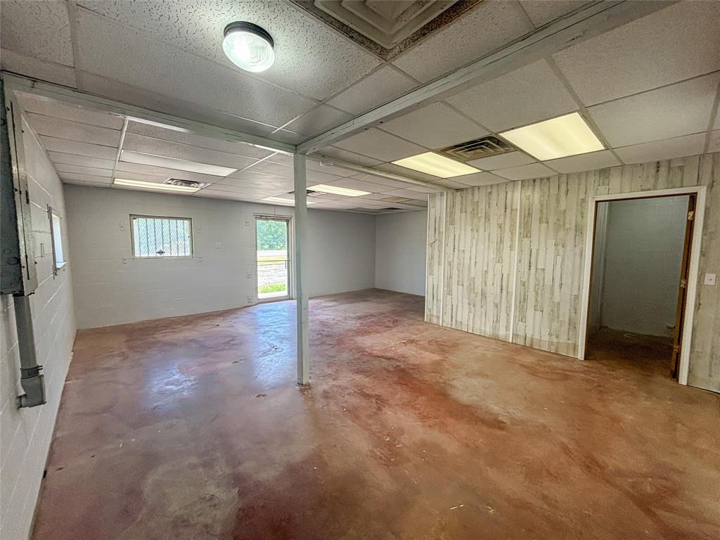11833 Highway 90 Property Photo 13