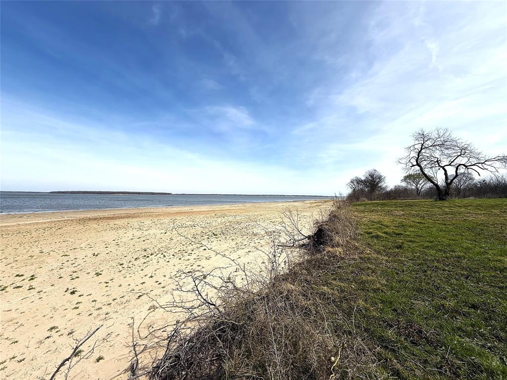 8437 Edgewater Drive Property Photo 1