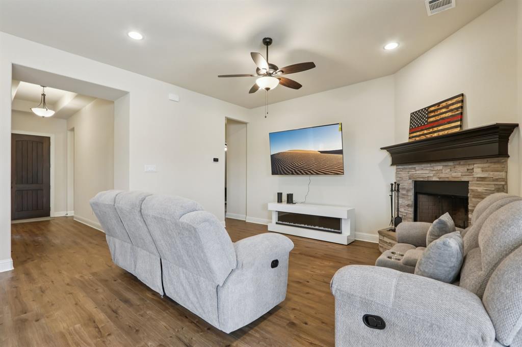 225 Brazos Drive Property Photo 13