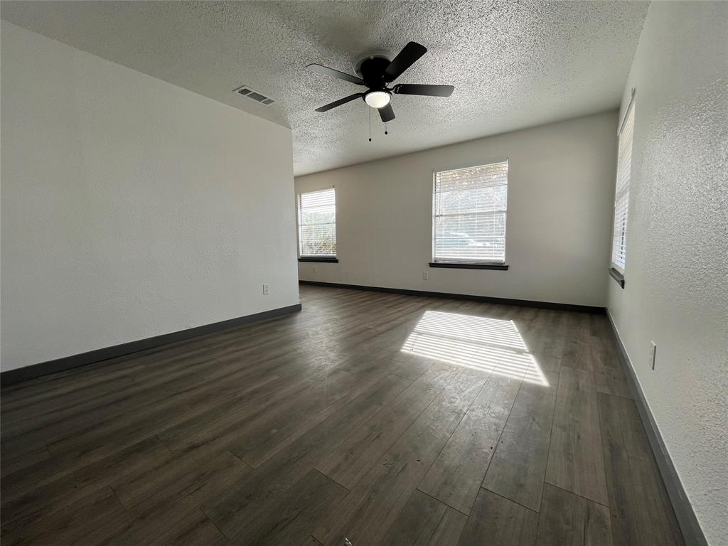 2526 Louise Street A Property Photo 1