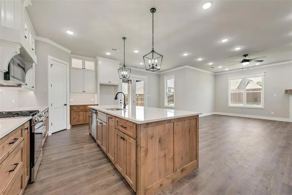 1327 Selby Road Property Photo 3
