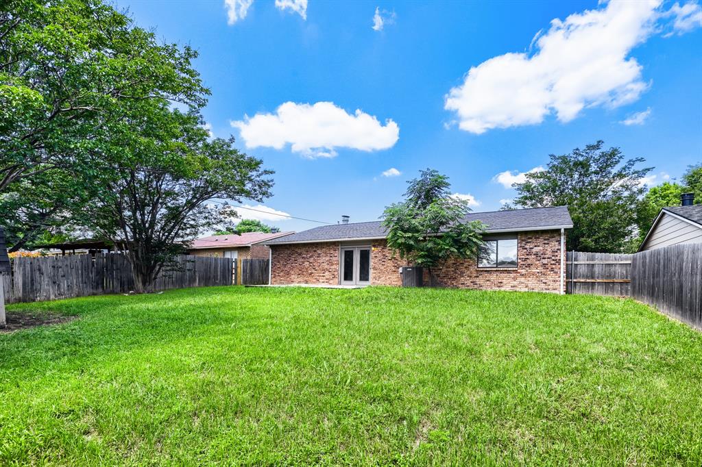 804 Netherland Drive Property Photo 2