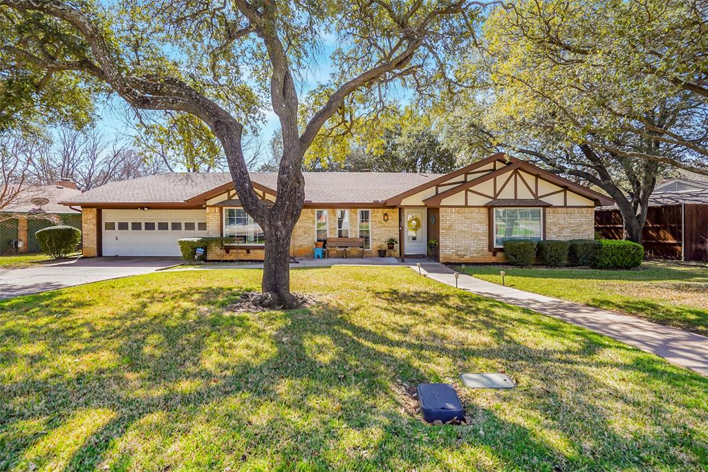 1822 E Cedar Elm Drive Property Photo 1