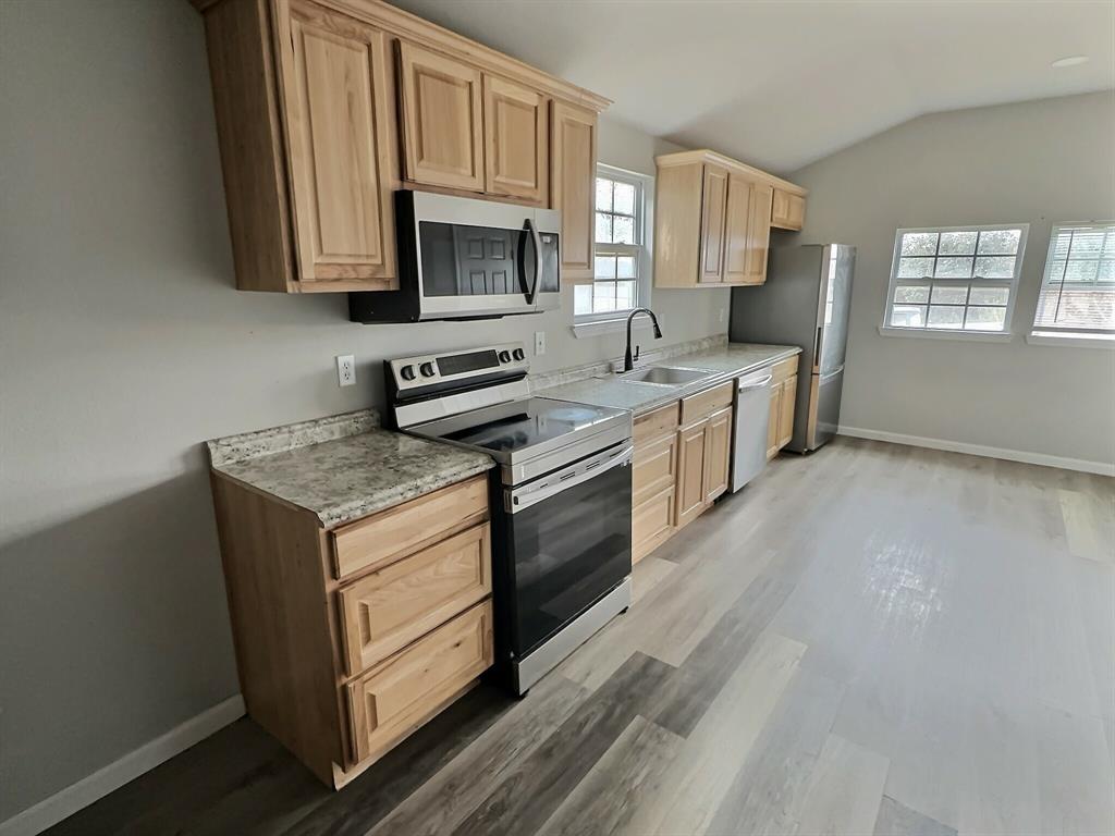 6535 Field Drive Property Photo 6