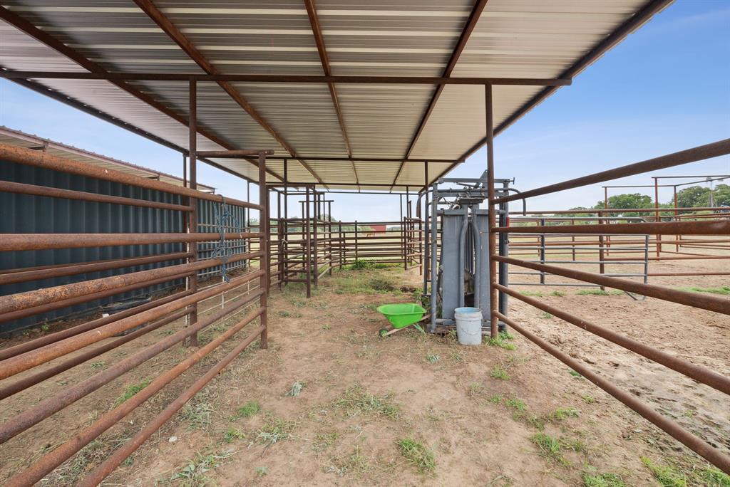 298 Townson Property Photo 16