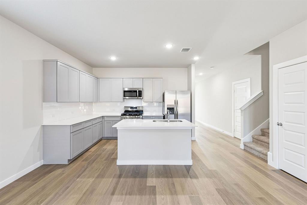 7712 Kingfisher Road Property Photo 10