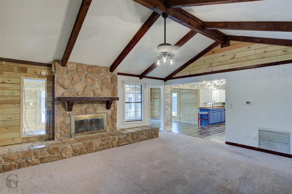 211 Chimney Lane Property Photo 4