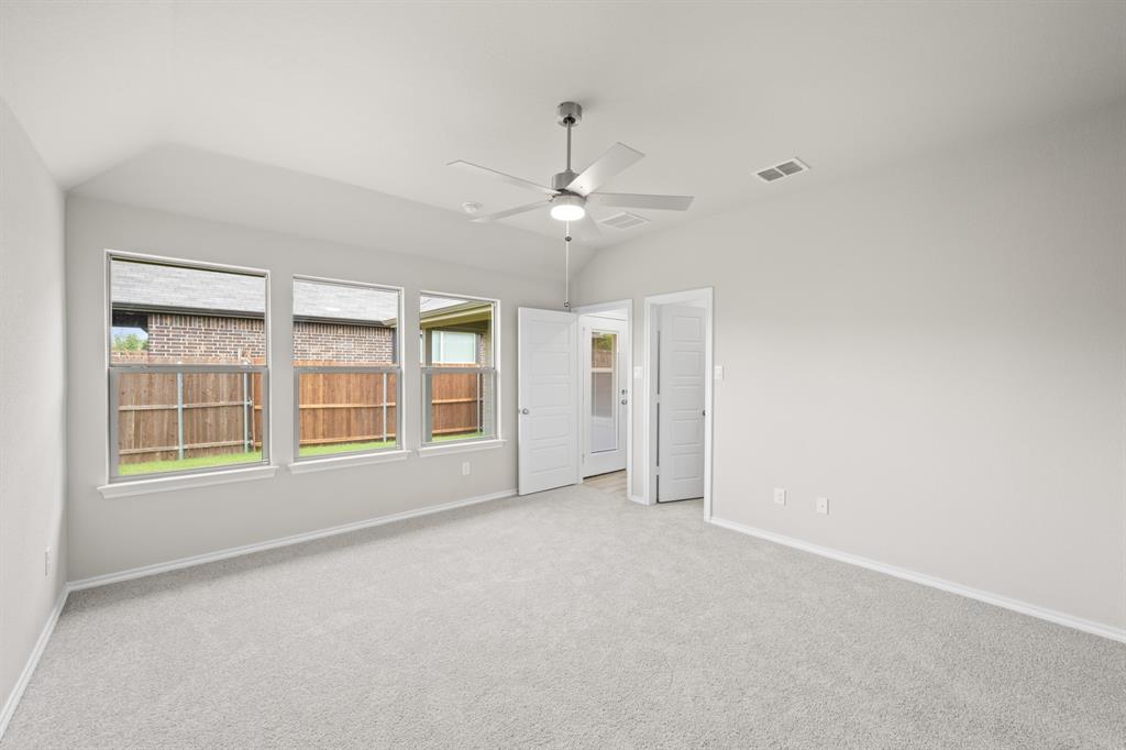 806 Misty Lane Property Photo 14