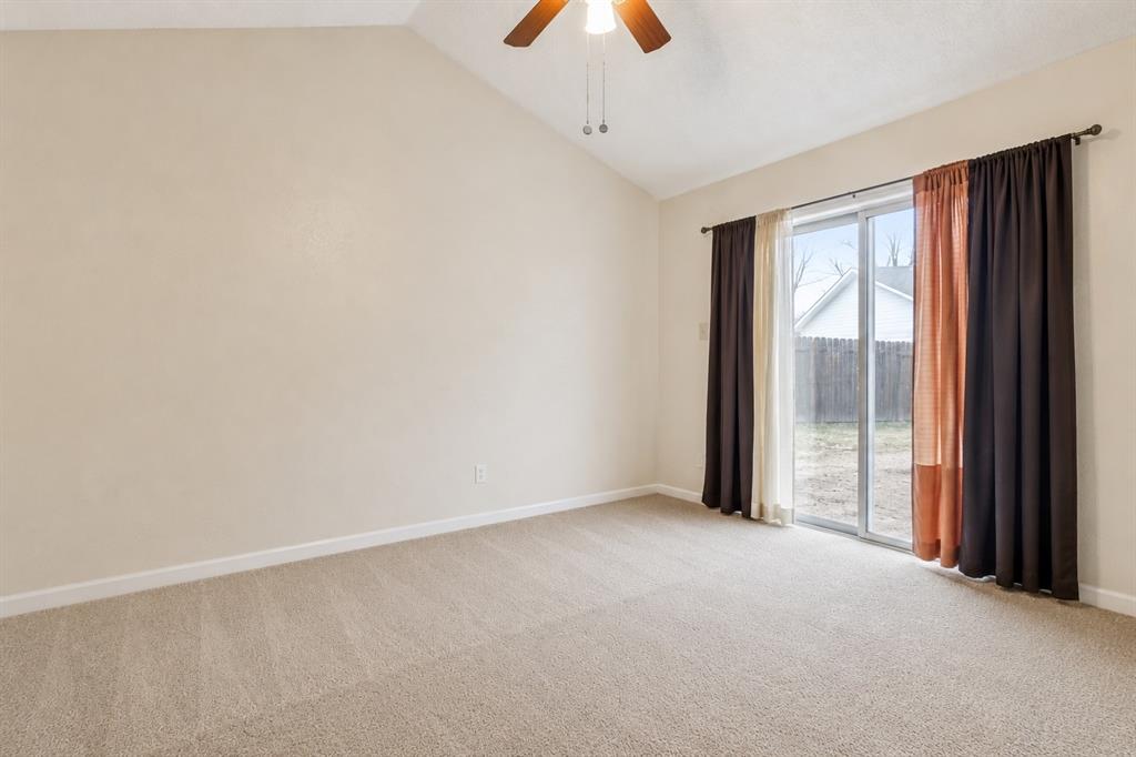 744 Lee Street Property Photo 8