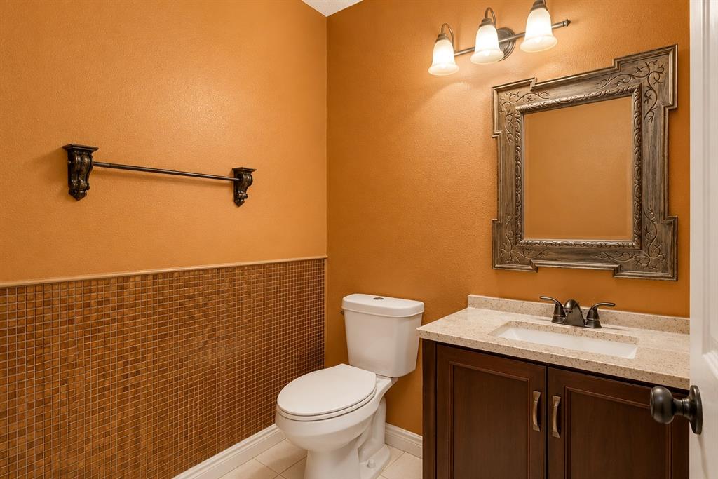 744 Lee Street Property Photo 9