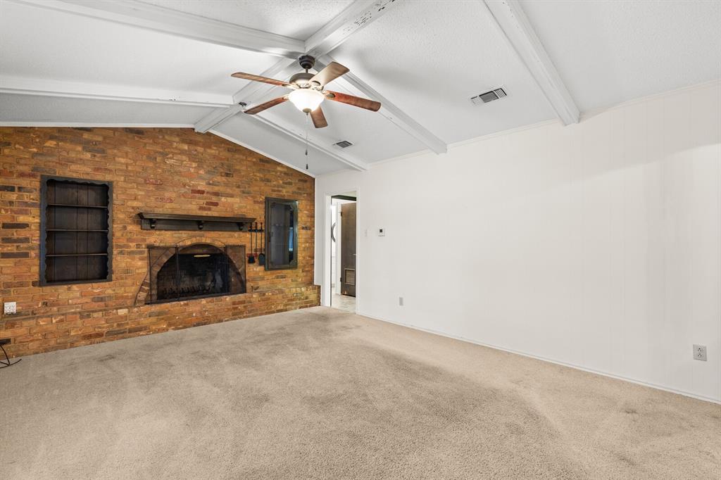 918 Saint Charles Court Property Photo 8