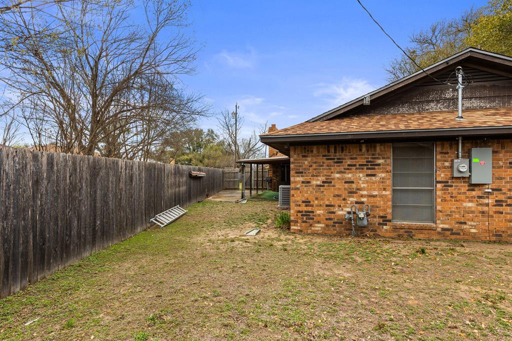 918 Saint Charles Court Property Photo 26