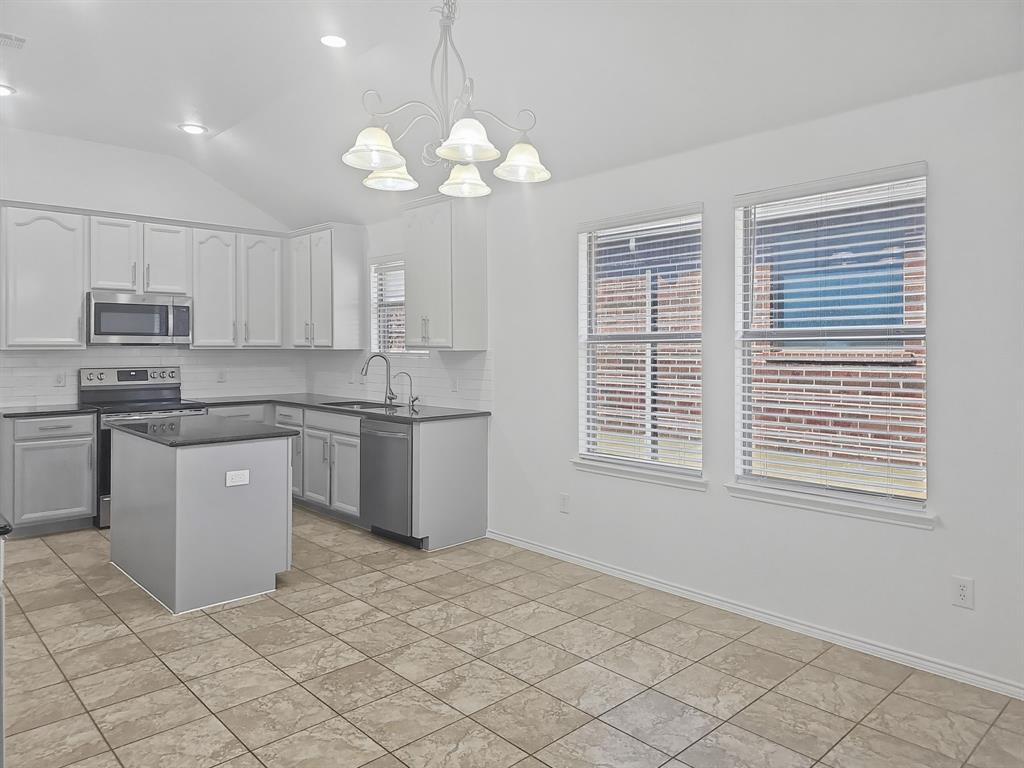 3321 Capetown Drive Property Photo 9