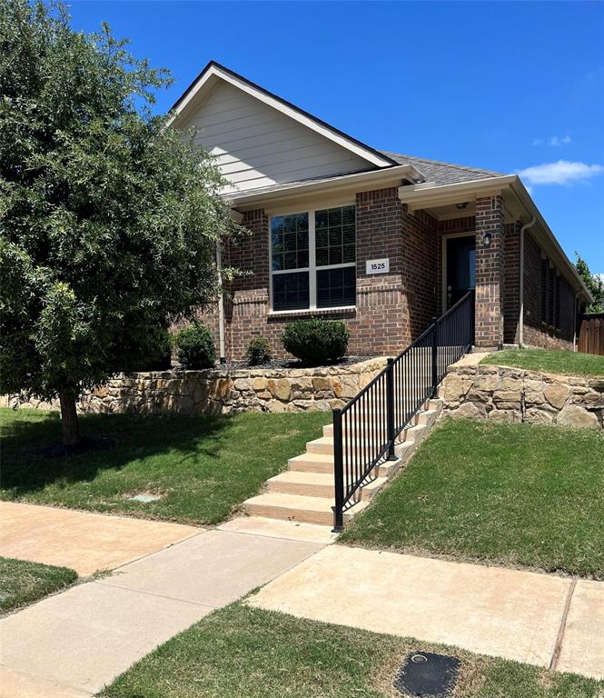 1525 Acmite Avenue Property Photo 1