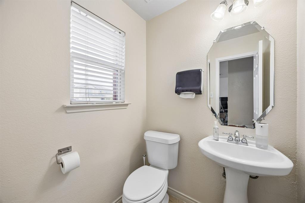4706 Creekview Lane Property Photo 13
