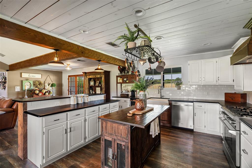 5100 Highway 144 Property Photo 6