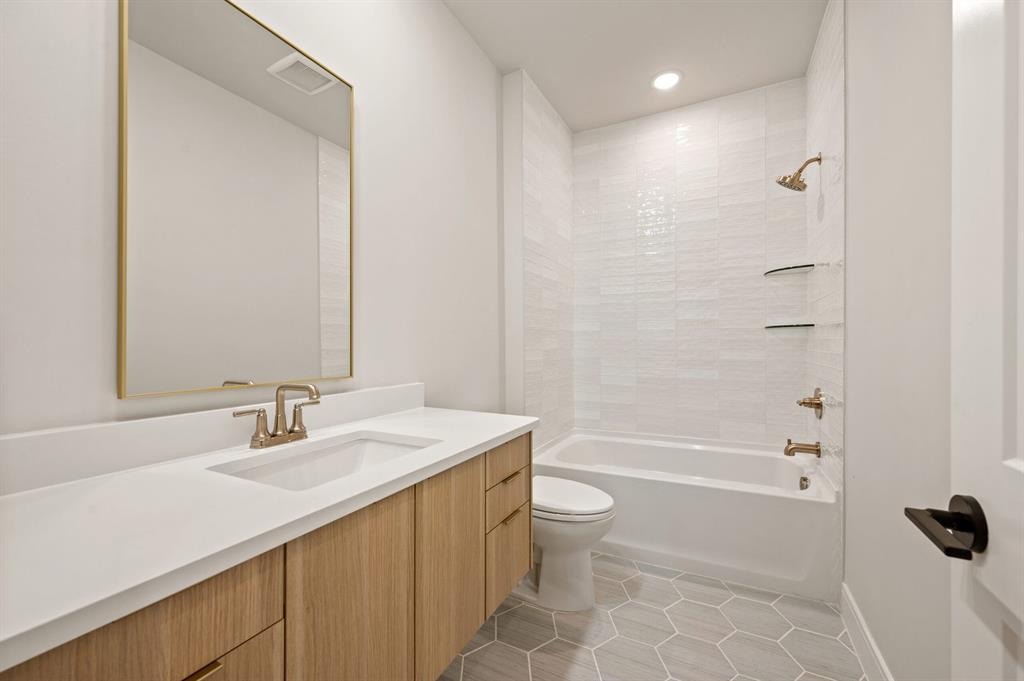 1352 Cherry Hills Lane Property Photo 10