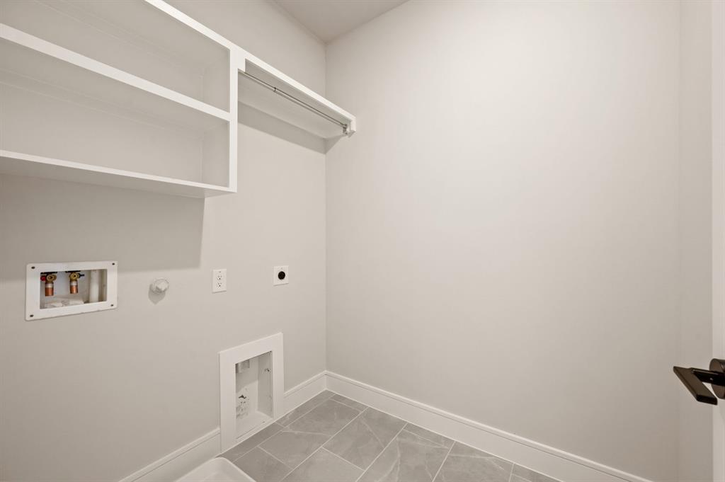 1352 Cherry Hills Lane Property Photo 16