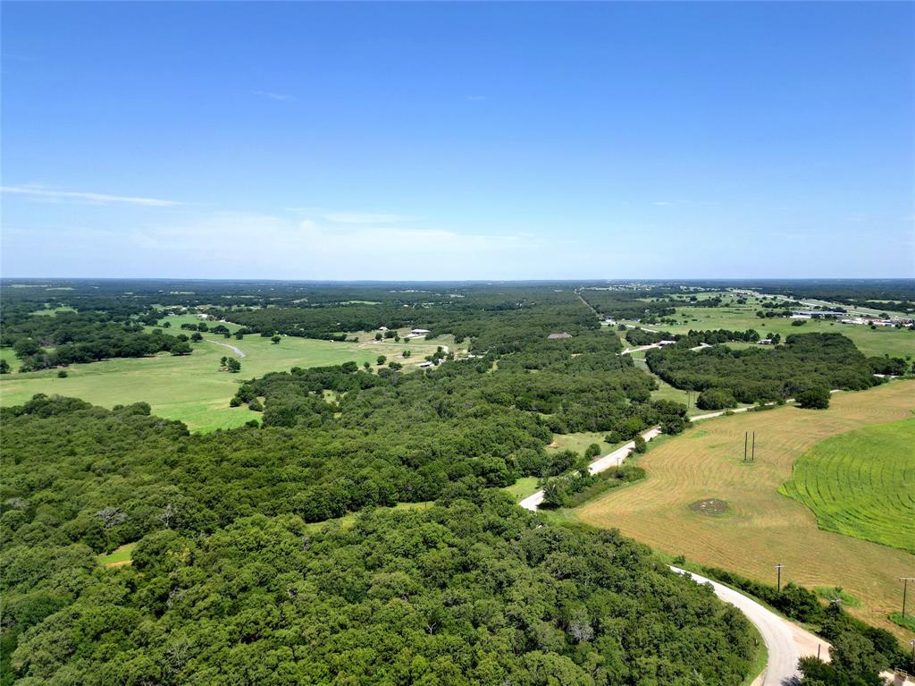 00 Cr 1593 Property Photo 14