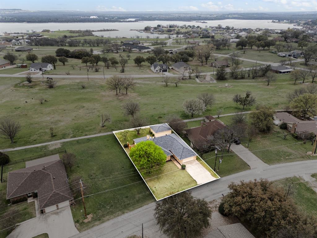 139 Runaway Bay Drive Property Photo 3