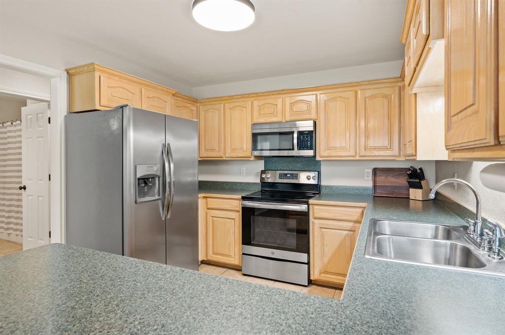 139 Runaway Bay Drive Property Photo 8