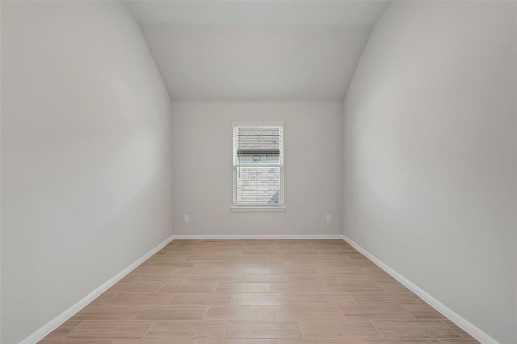 725 Grand Dale Drive Property Photo 15