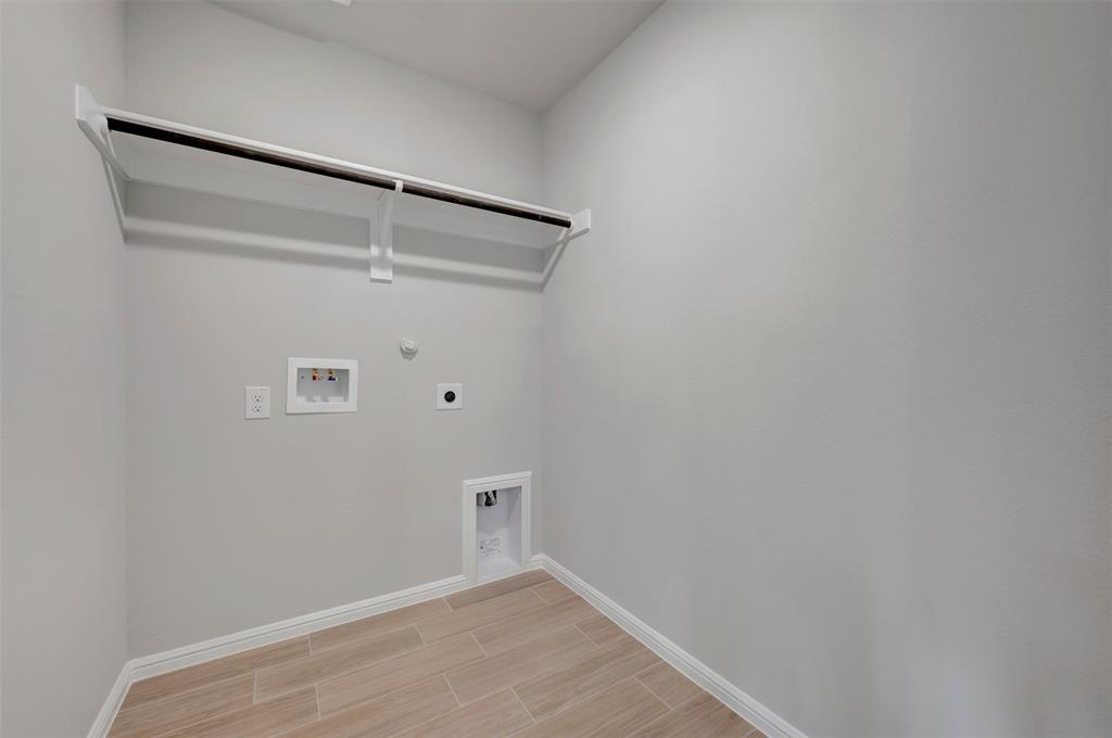725 Grand Dale Drive Property Photo 16