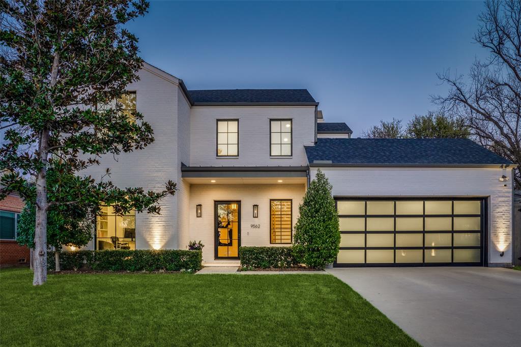 9562 Lakemont Drive Property Photo 1