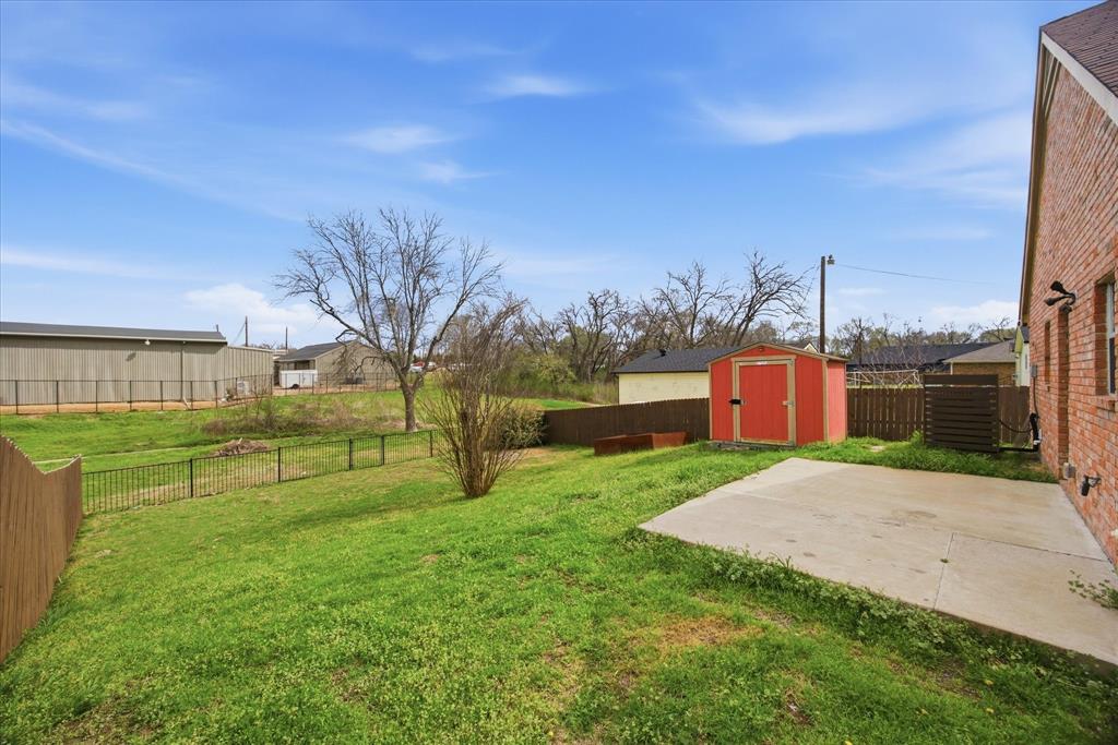 709 Sherman Street Property Photo 12