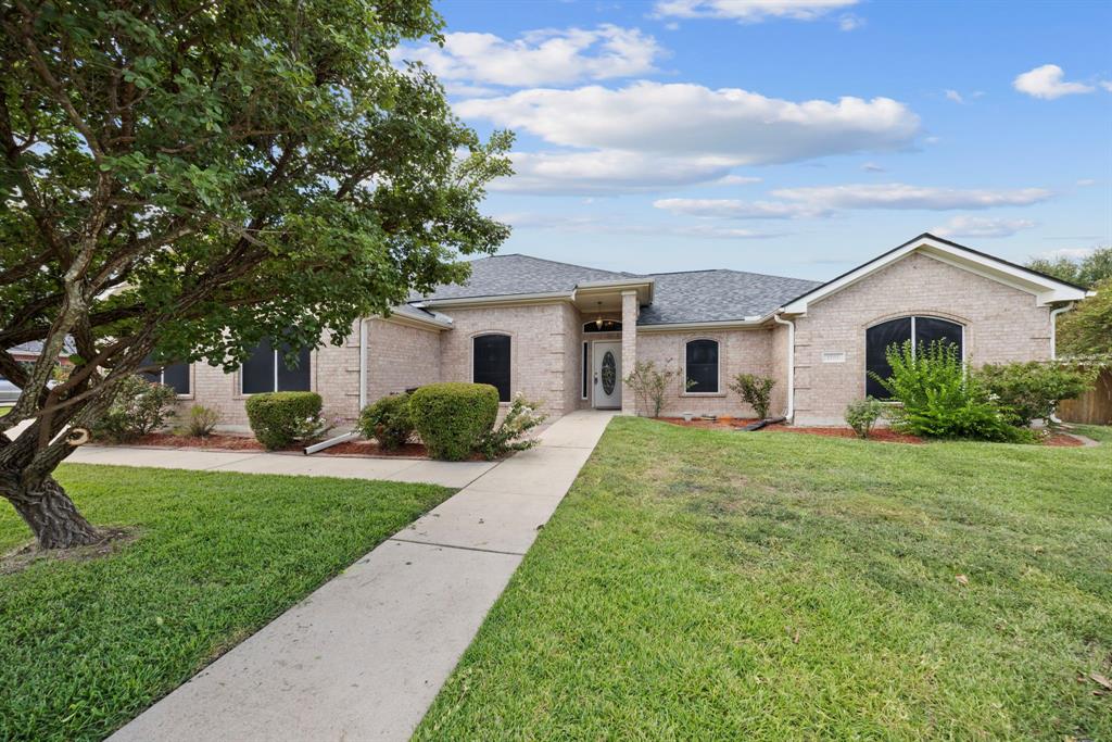 1203 Hummingbird Road Property Photo 1