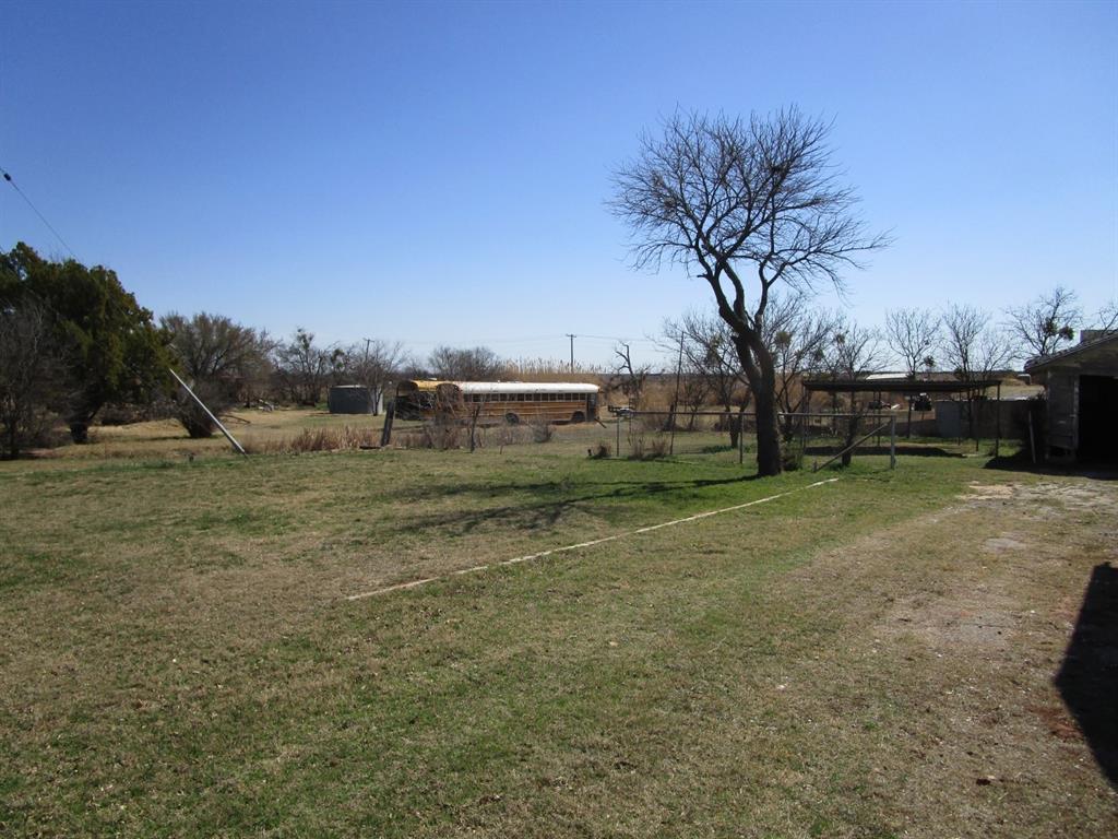 106 E Magnolia Avenue Property Photo 4