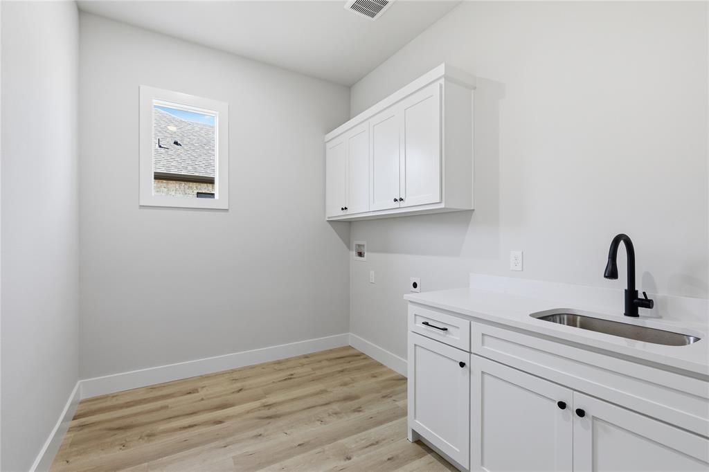 713 Anne Road Property Photo 23