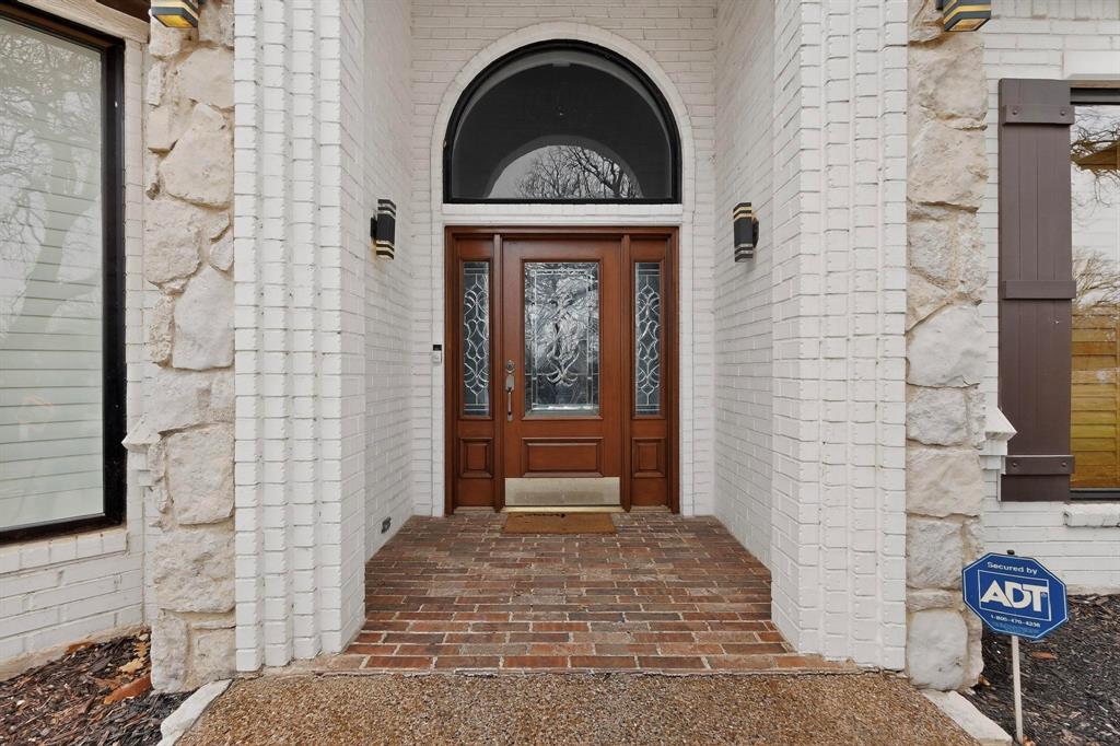 531 E Hickory Ridge Circle Property Photo 4