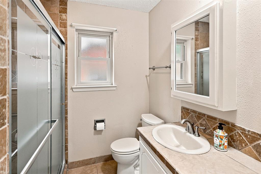 1004 Gladstone Avenue Property Photo 13