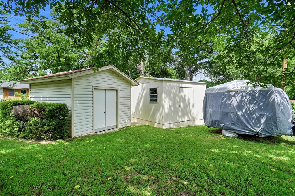 1004 Gladstone Avenue Property Photo 16