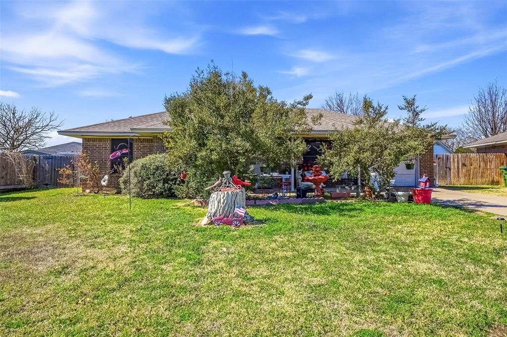 821 Jennifer Court Property Photo 2