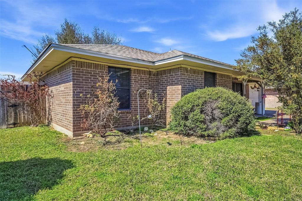 821 Jennifer Court Property Photo 3