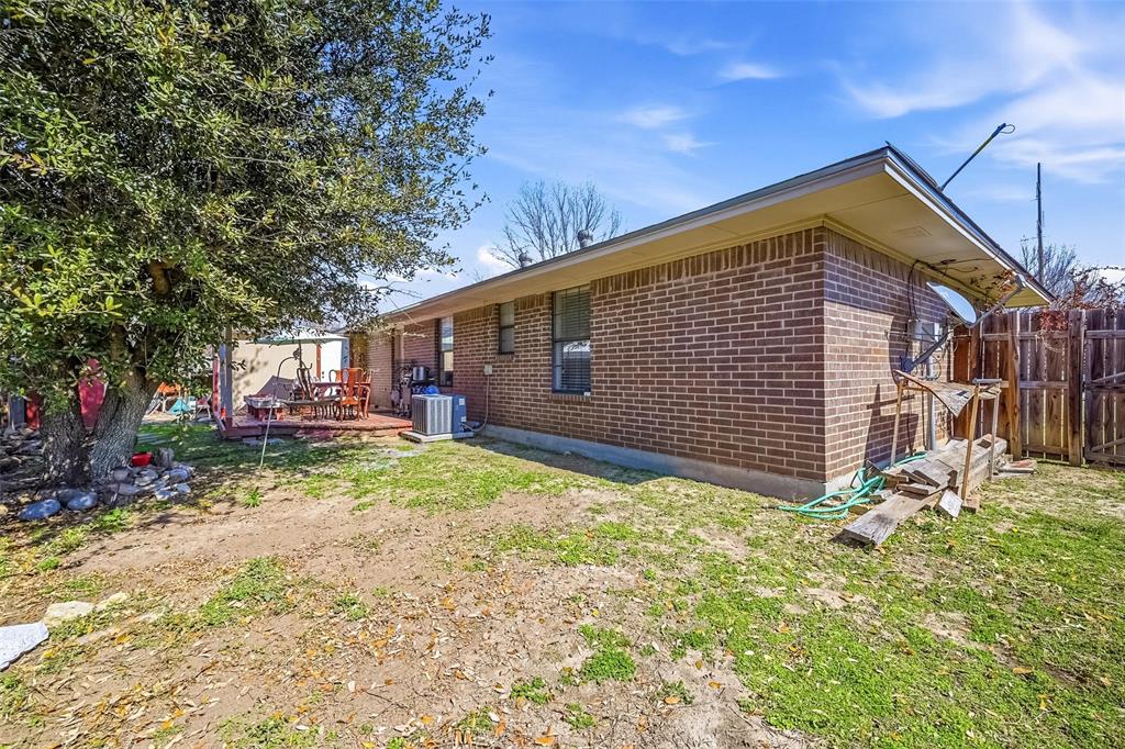 821 Jennifer Court Property Photo 4
