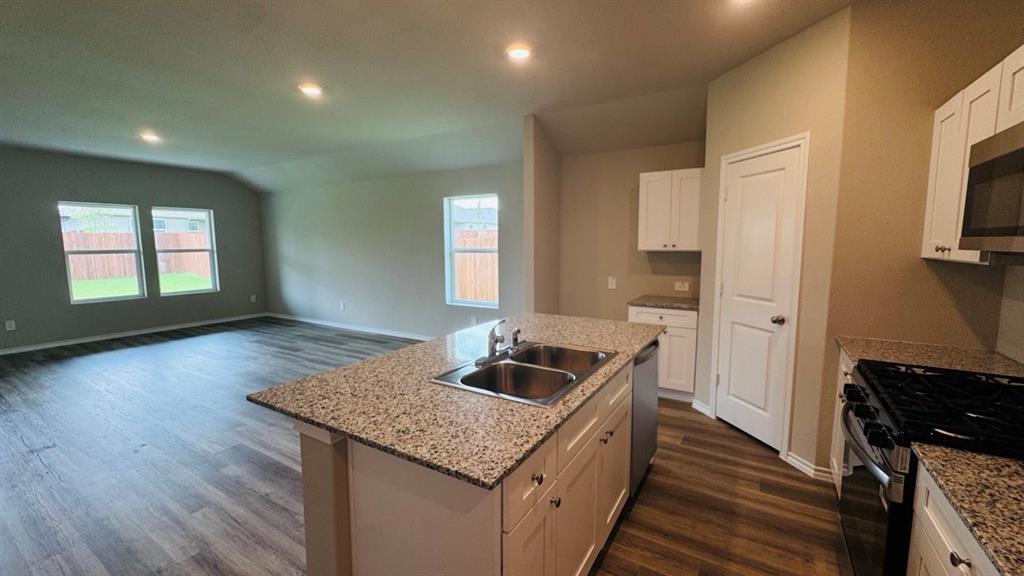 16569 Port Arthur Place Property Photo 4