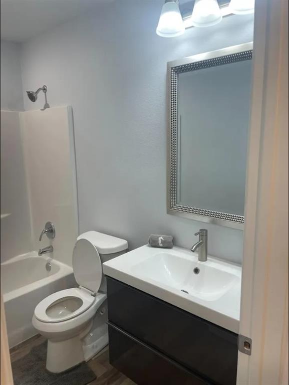 8424 10th Place Property Photo 10