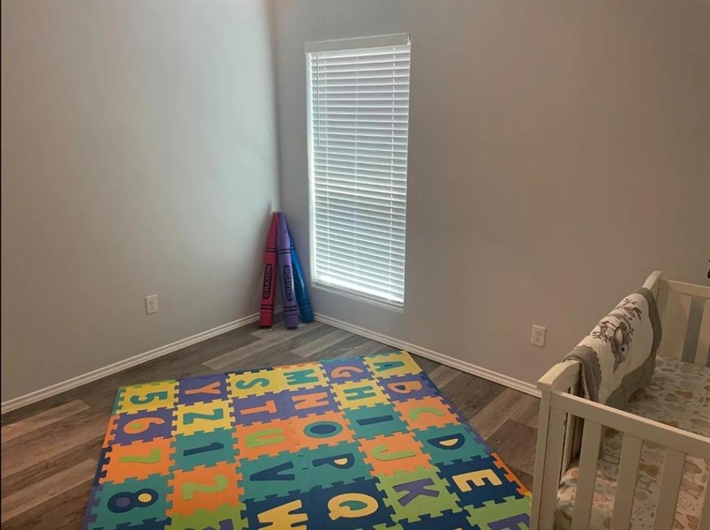 8424 10th Place Property Photo 12
