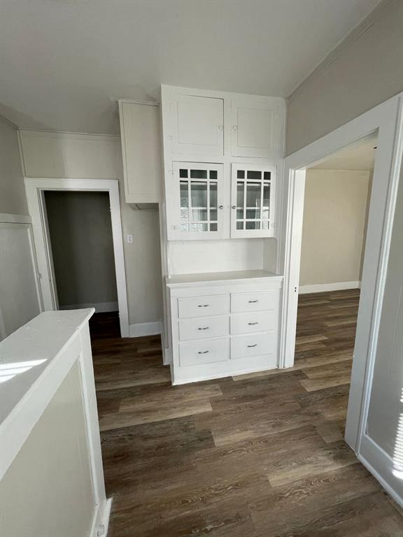 516 S Nueces Property Photo 8