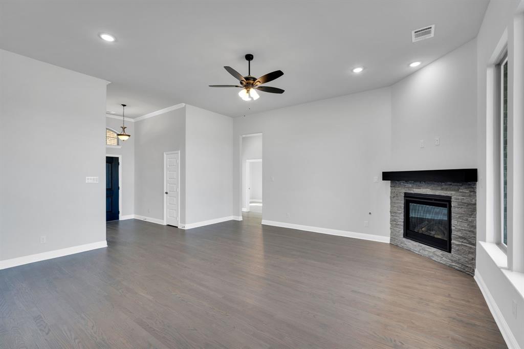128 Lila Lake Drive Property Photo 8